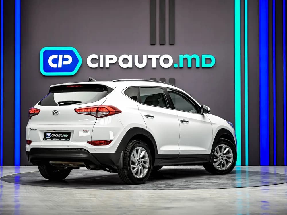 Hyundai Tucson photo 2