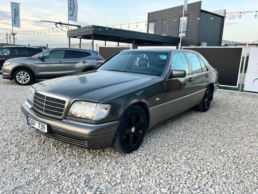 Mercedes-Benz S-Class foto 2