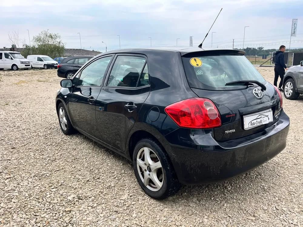 Toyota Auris photo 3