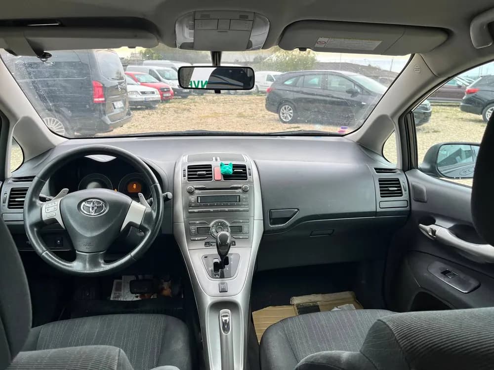Toyota Auris photo 5