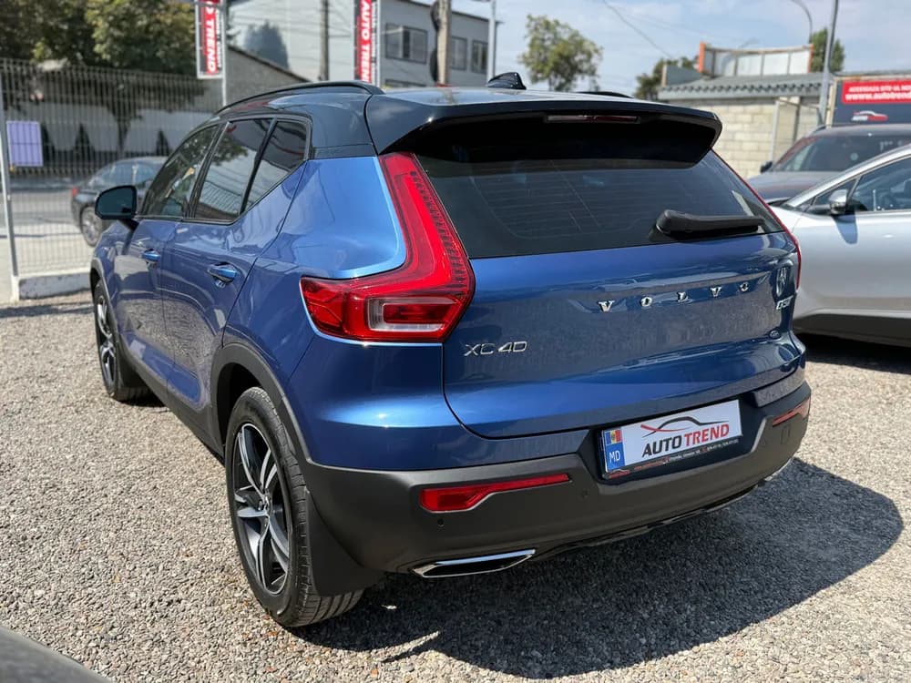 Volvo XC40 photo 4