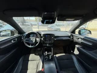 Volvo XC40 photo 28