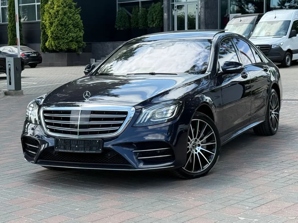 Mercedes-Benz S-Class