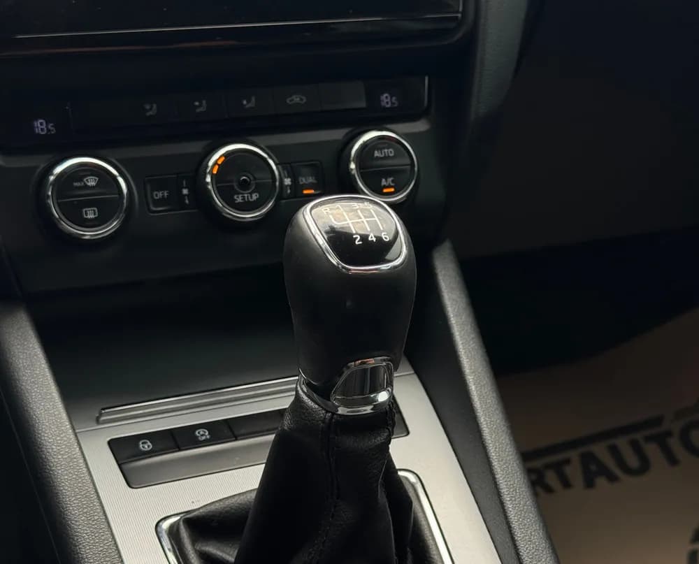 Skoda Octavia photo 24