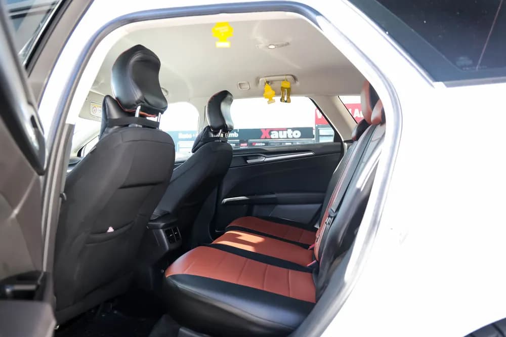 Ford Mondeo foto 11