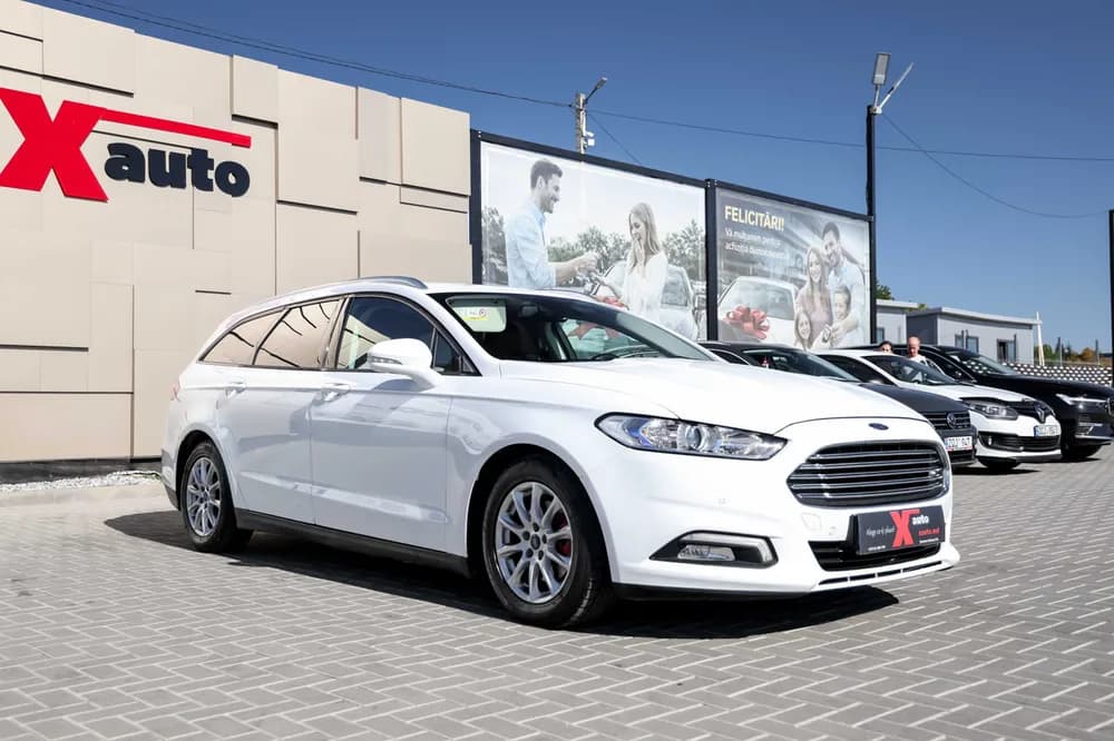 Ford Mondeo foto 2