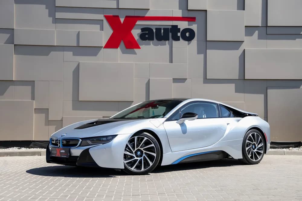 BMW i8