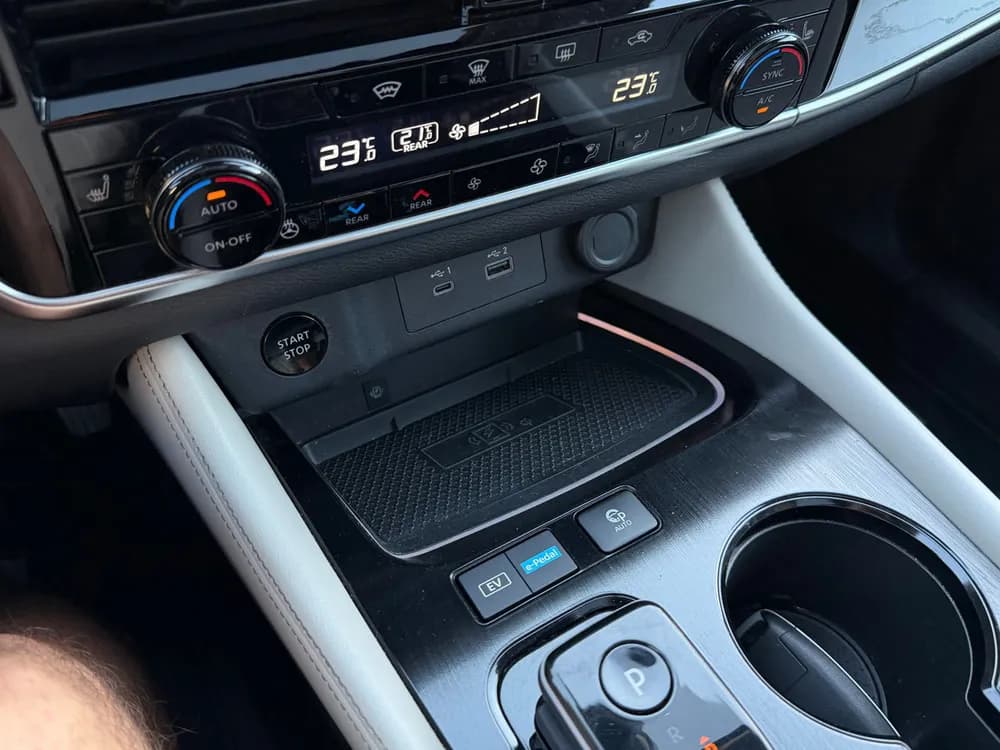 Nissan X-Trail foto 15