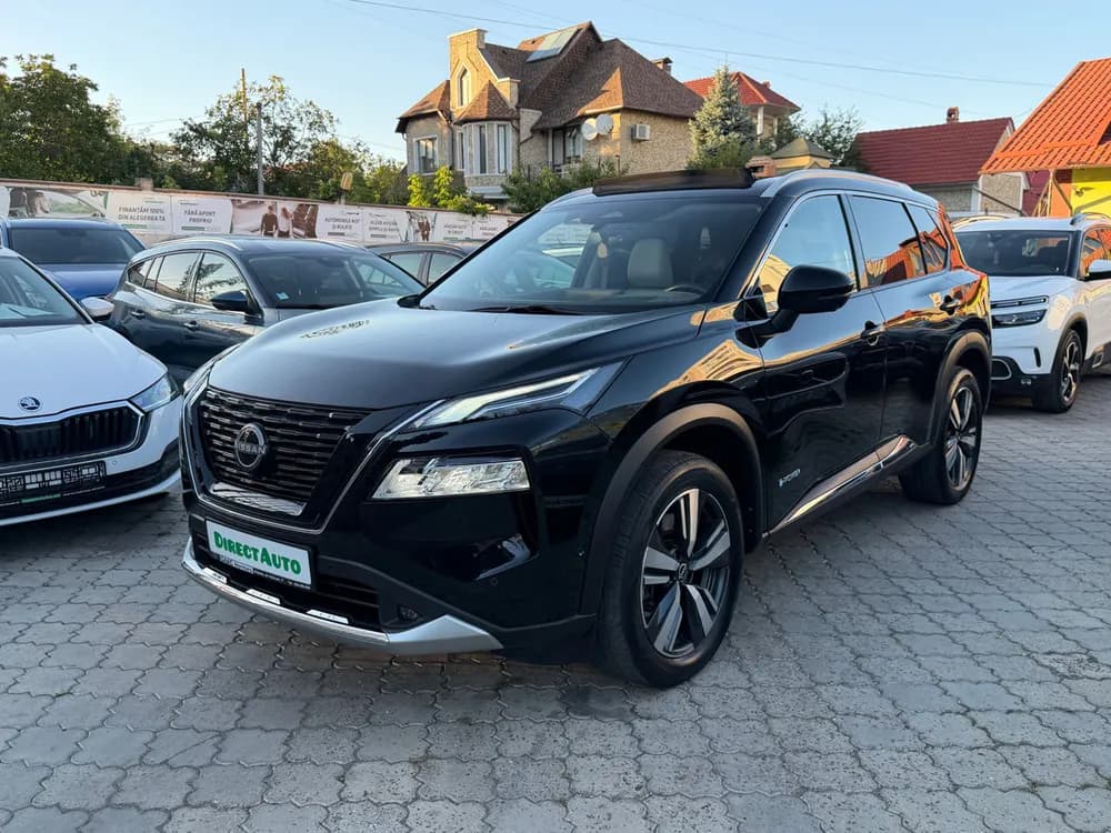 Nissan X-Trail foto 1